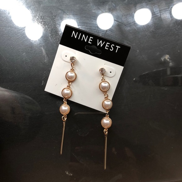 Brand new Elegant earrings never worn - Picture 1 of 1